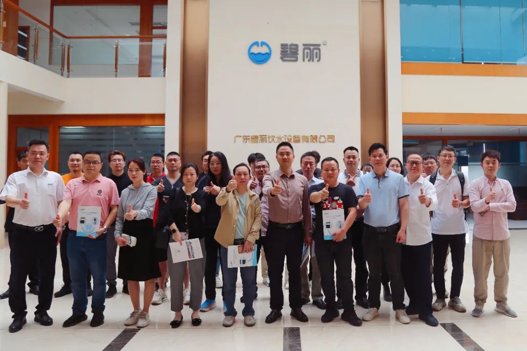 4023adea406444f3b0633b1e234942a6 4023adea406444f3b0633b1e234942a6